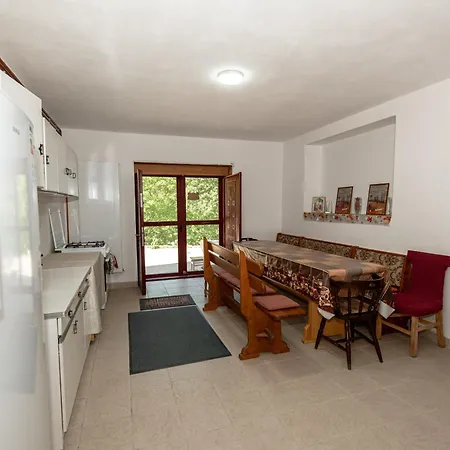 Pensiunea La Maison Verte Guest house *